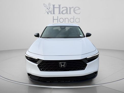 Used 2025 Honda Accord SE image 8
