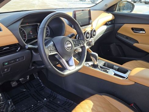 Used 2025 Nissan Sentra SV w/ SV Premium Package image 24