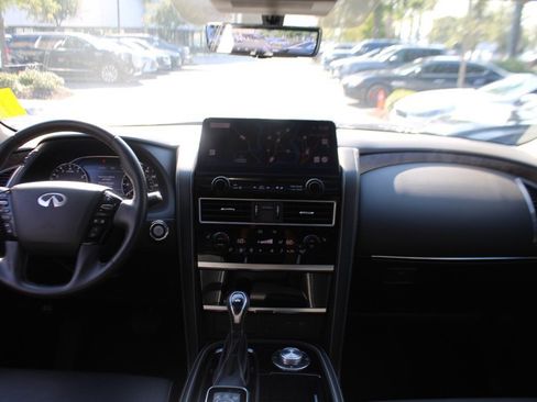 Certified 2024 INFINITI QX80 Premium Select w/ Cargo Package image 22