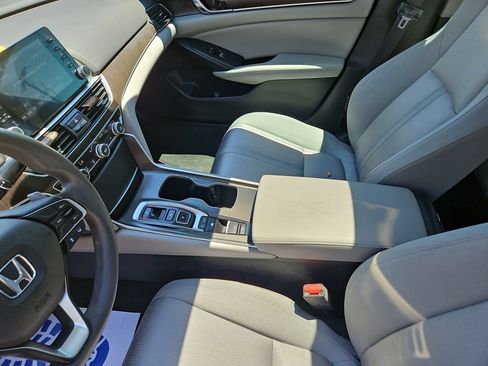Used 2019 Honda Accord EX image 26