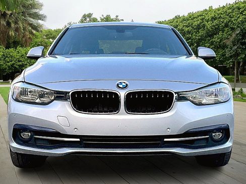 Used 2017 BMW 330i Sedan image 3