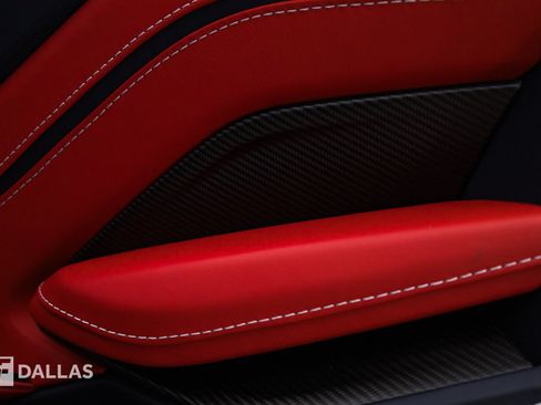 Used 2023 Aston Martin V12 Vantage Roadster RWD image 36