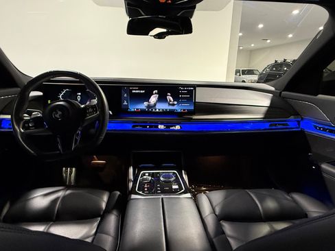 Used 2023 BMW 740i w/ Parking Assistance Package RWD image 29
