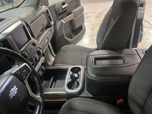 Used 2019 Chevrolet Silverado 1500 RST image 26