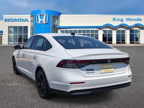 Used 2025 Honda Accord SE image 12
