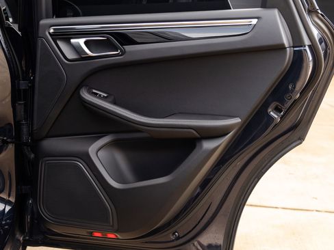 Certified 2023 Porsche Macan Turbo AWD/4WD image 38
