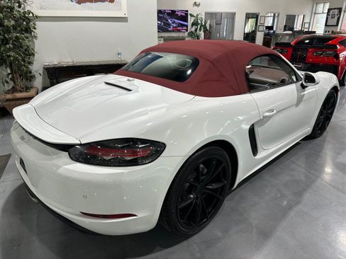 Used 2017 Porsche 718 Boxster RWD image 65