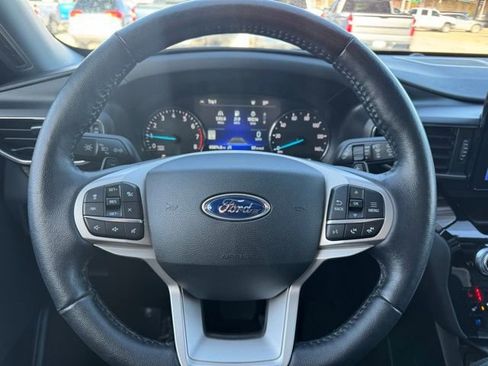 Used 2021 Ford Explorer Limited w/ Equipment Group 301A image 29