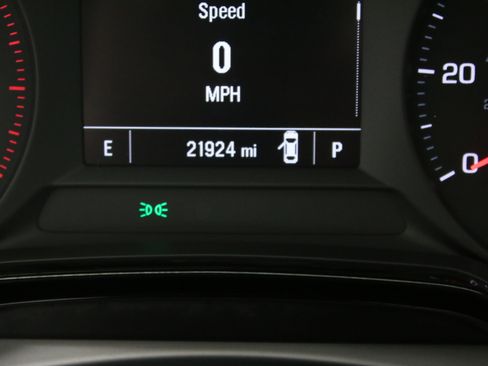 Used 2024 Chevrolet Trax LS w/ LS Convenience Package FWD image 18