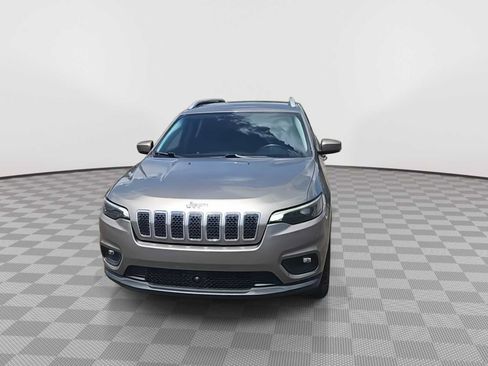 Used 2021 Jeep Cherokee Latitude Plus w/ Mopar Interior Package AWD/4WD image 3