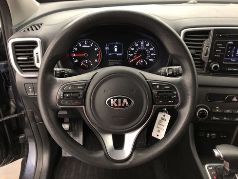 Used 2019 Kia Sportage LX image 18