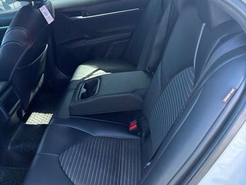 Used 2021 Toyota Camry SE FWD image 10