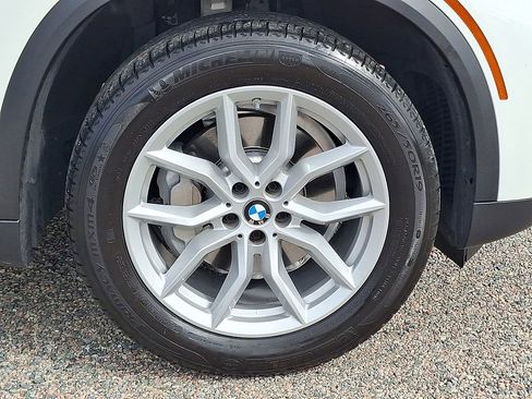 Used 2022 BMW X5 xDrive40i w/ Premium Package image 11