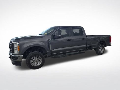 Used 2023 Ford F250 XL w/ XL Driver Assist Package AWD/4WD image 6