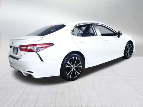 Used 2019 Toyota Camry SE image 7