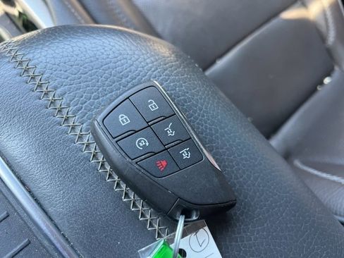 Used 2021 GMC Yukon XL Denali w/ Denali Premium Package image 37