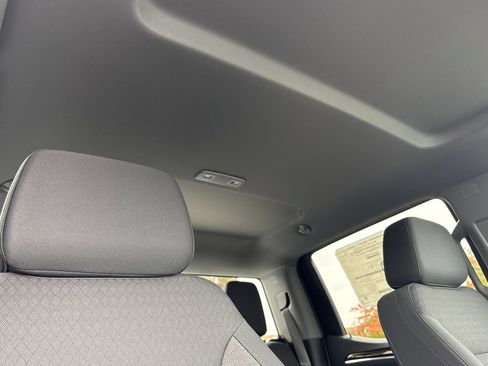 New 2026 GMC Sierra 1500 Elevation image 17