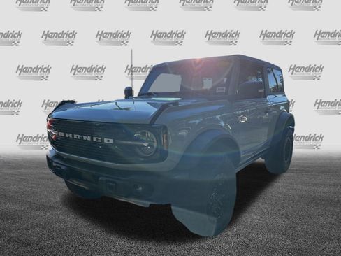 Used 2023 Ford Bronco Wildtrak image 5