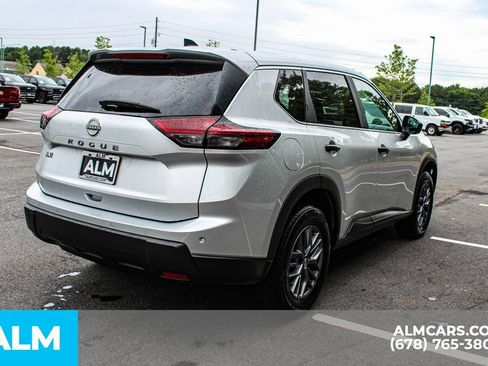 Used 2024 Nissan Rogue S FWD image 6