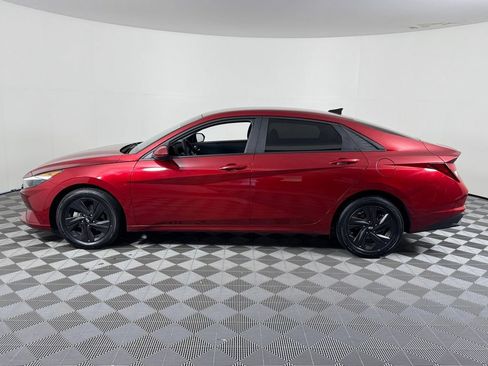 Used 2023 Hyundai Elantra SEL FWD image 9