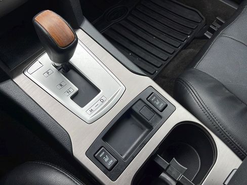 Used 2013 Subaru Outback 2.5i Limited image 15