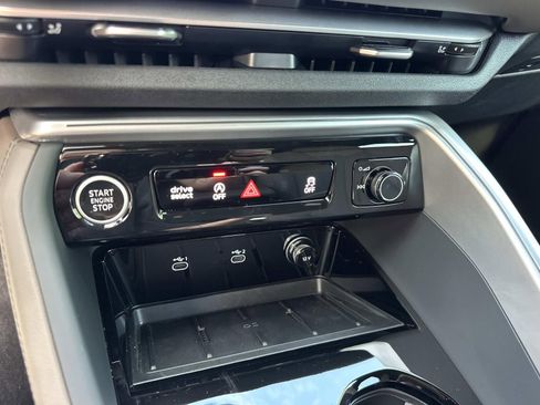 New 2025 Audi Q5 Premium Plus image 21