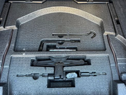 Used 2017 Subaru Outback 2.5i Limited image 21