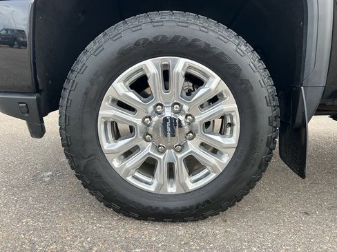 Certified 2022 GMC Sierra 3500 Denali w/ Denali Ultimate Package image 14