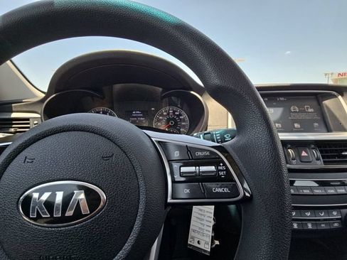 Used 2020 Kia Optima LX FWD image 12