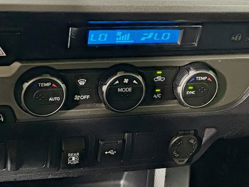 Used 2021 Toyota Tacoma SR5 RWD image 23