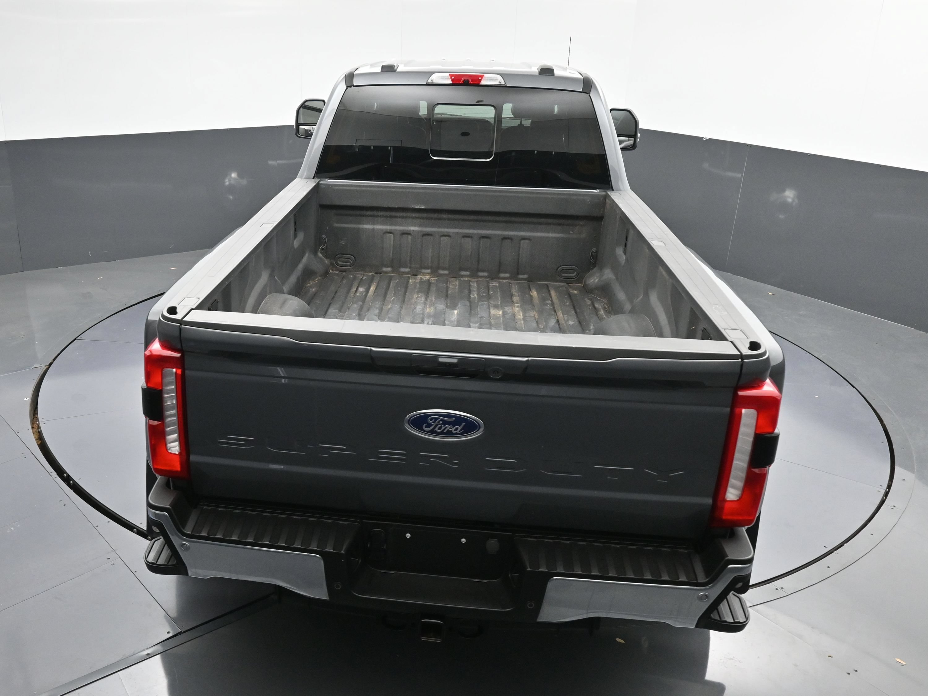 Used 2024 Ford F350 Lariat w/ FX4 Off-Road Package AWD/4WD image 38