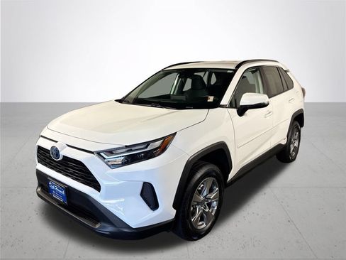 Used 2024 Toyota RAV4 LE AWD/4WD image 2