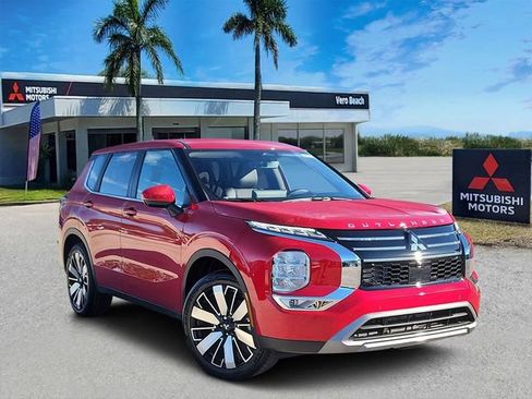 New 2026 Mitsubishi Outlander SE image 1