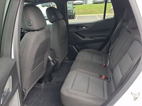 Used 2025 Chevrolet Equinox LT FWD image 9