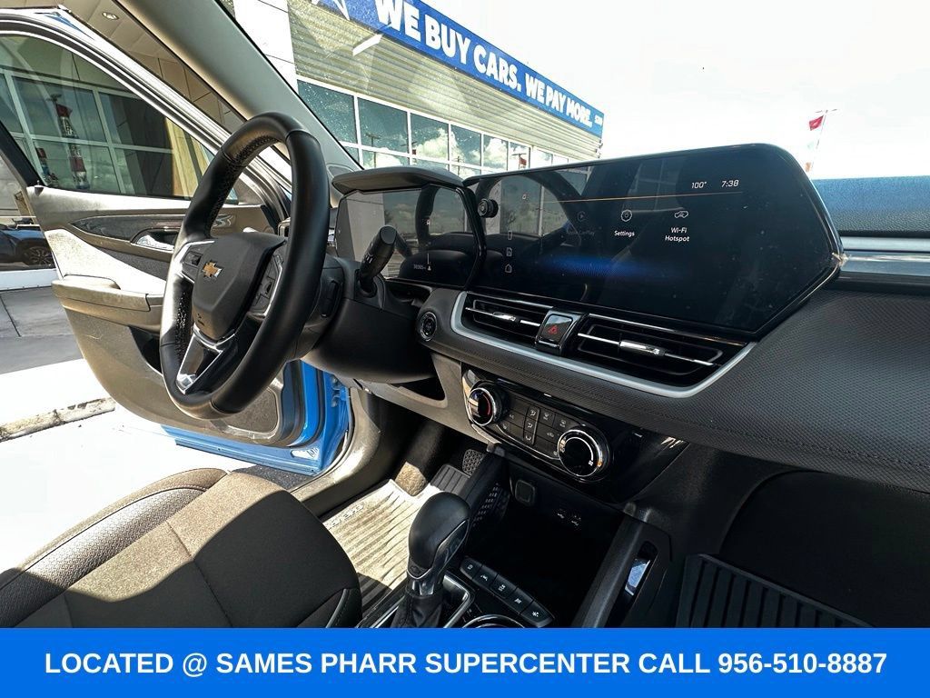 Used 2024 Chevrolet TrailBlazer LT w/ LT Cold Weather Package FWD image 30