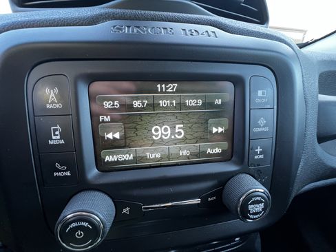 Used 2015 Jeep Renegade Latitude w/ Cold Weather Group II image 16