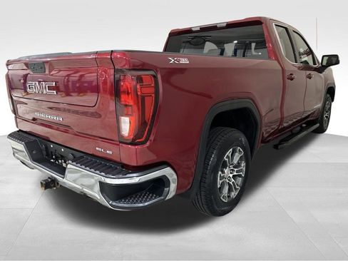 Used 2022 GMC Sierra 1500 SLE w/ X31 Off-Road Package image 6