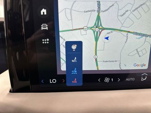 Used 2025 Lincoln Aviator AWD w/ Equipment Group 101A image 33