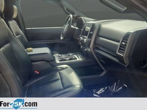 Used 2018 Ford Expedition Max XLT w/ Equipment Group 202A AWD/4WD image 26