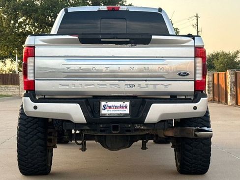 Used 2017 Ford F250 Platinum w/ Platinum Ultimate Package image 7