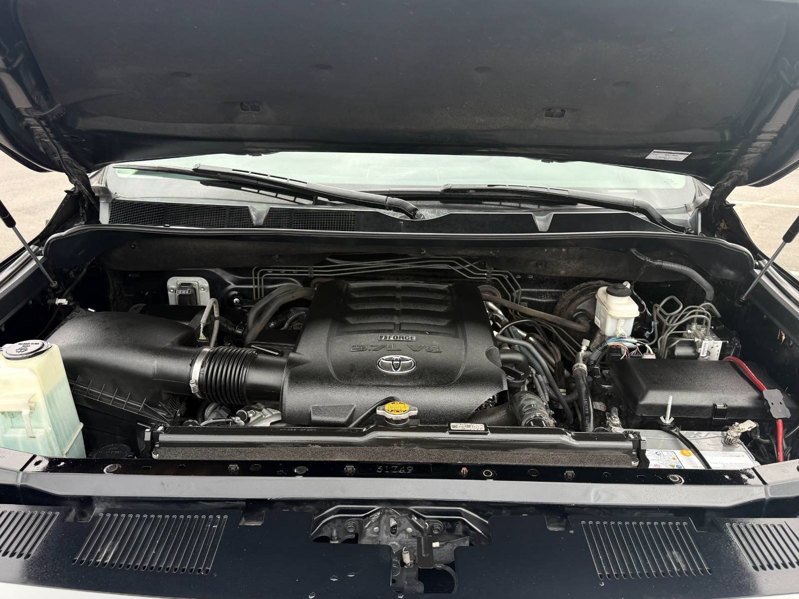 Used 2014 Toyota Tundra Limited w/ Limited Premium Package AWD/4WD image 14