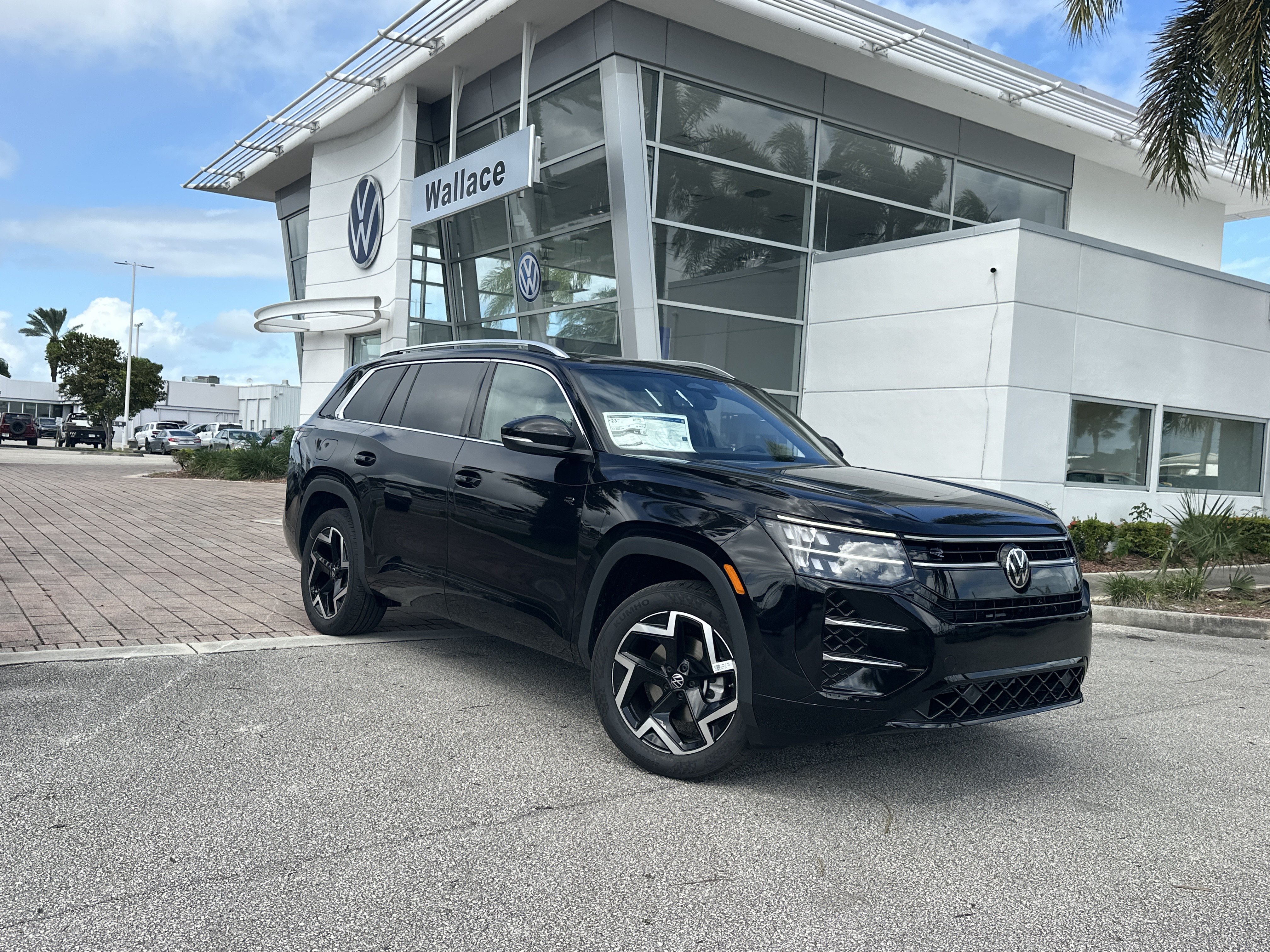 New 2027 Volkswagen Atlas SEL R-Line AWD/4WD image 1