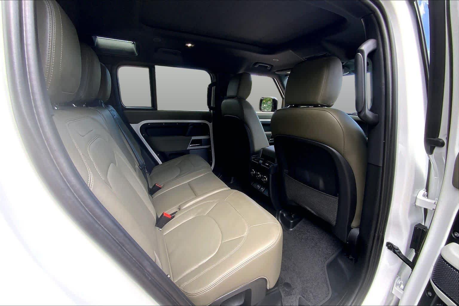 Used 2023 Land Rover Defender 110 S AWD/4WD image 18