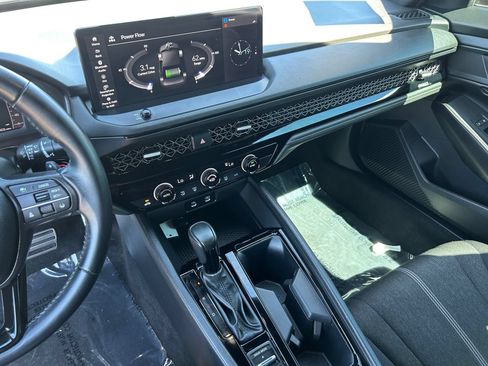 Used 2024 Honda Accord Sport image 23