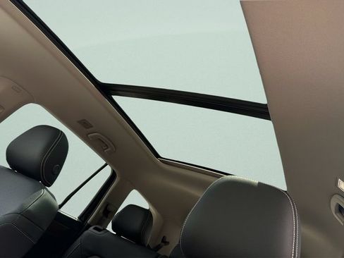 New 2026 Volkswagen Atlas SE FWD image 17