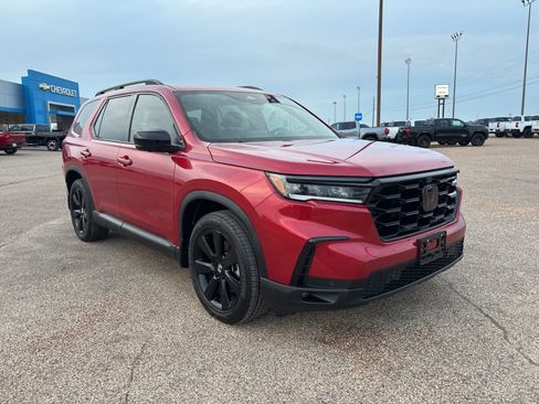 Used 2025 Honda Pilot Black Edition image 7