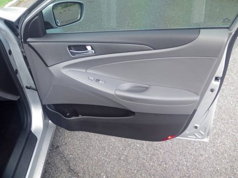 Used 2011 Hyundai Sonata SE FWD image 26