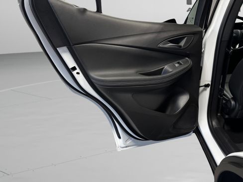 Used 2025 Buick Encore GX Preferred image 32