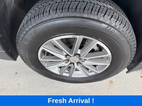 Used 2023 Chevrolet Traverse LT FWD image 23