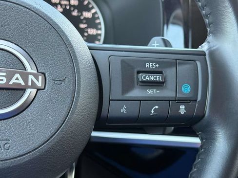 Certified 2025 Nissan Pathfinder SV FWD image 10